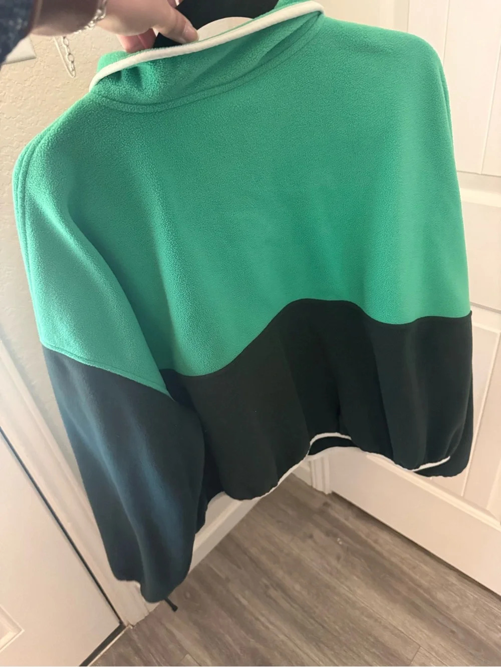 Old Navy Green and Black Fleece Pullover with Patch - Picture 7 of 7